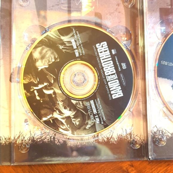 Band Of Brothers 6 Blue Ray Disc DVD Set in a  Collectable Metal Tin - Picture 7 of 10